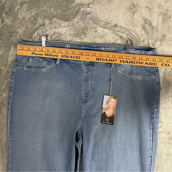 Hot in Hollywood NWT Silky Denim Pull On Bootcut Jeans 2XT Vital Stretch Tech - Picture 10 of 14